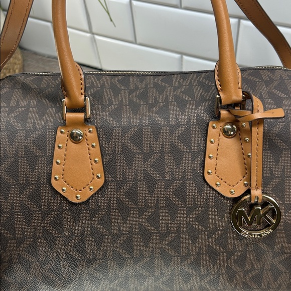 0301 Michael Kors Brown Signature Satchel 253640301 - Picture 6 of 14